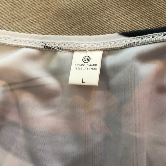 Zaful swimsuit jungle print Large fits like medium - Picture 3 of 4